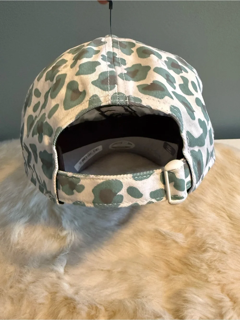 New Era Women’s Philadelphia Eagles Active Leopard 9TWENTY NFL Football Hat